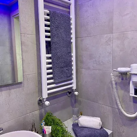 Modern Roof Apartman